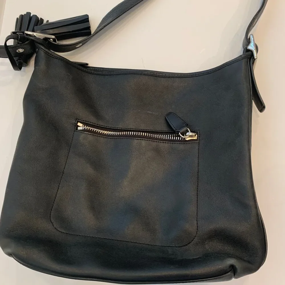 EUC Coach‎ Black Leather Bucket Bag Purse with Tassel Accents Belt Style Strap